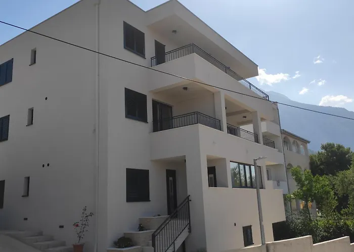 Apartments Marina